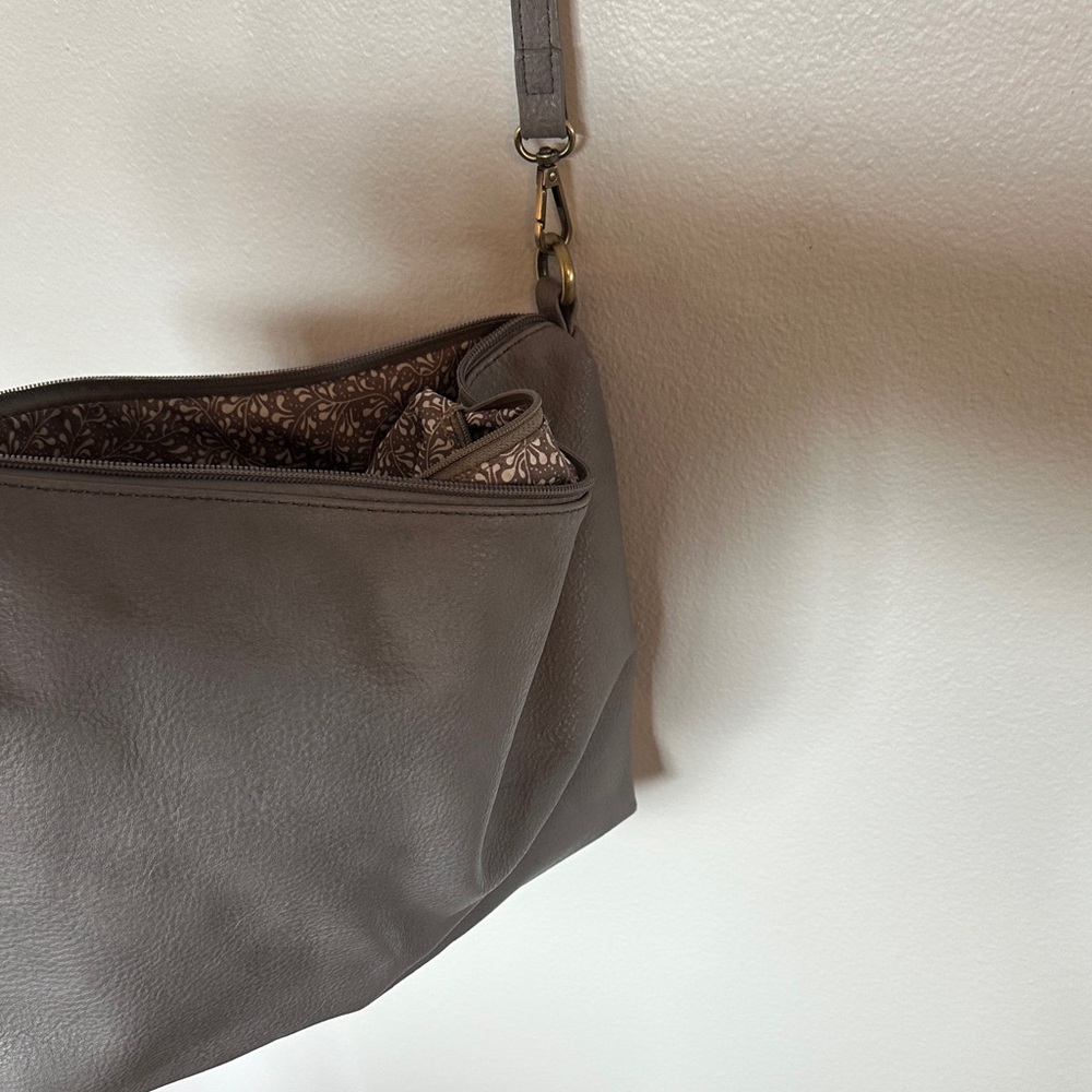 Pebbled Crossbody Bag in Stone Grey